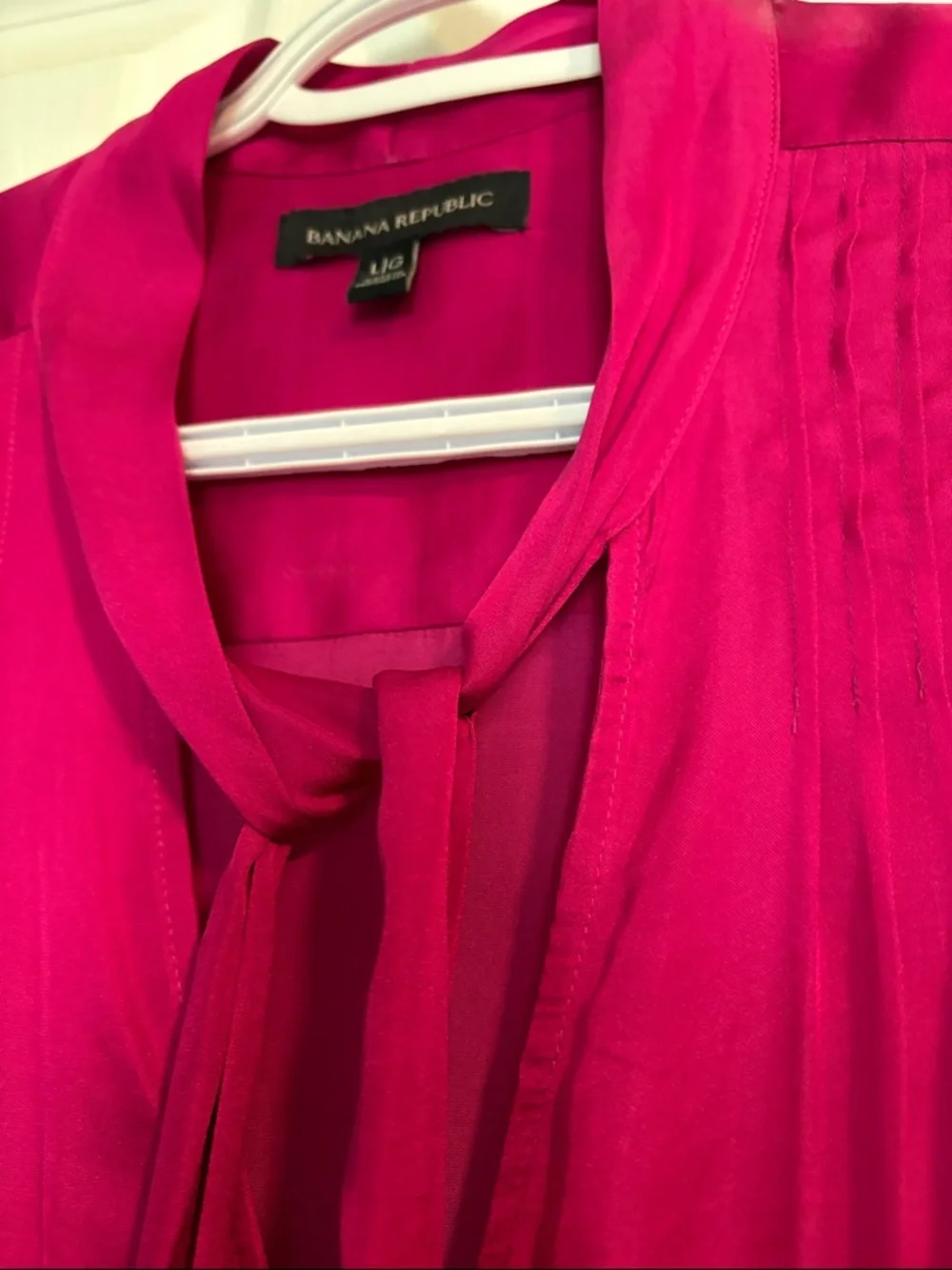 Banana Republic Sleeveless Tie-Neck Camisole - Magenta - Picture 2 of 2